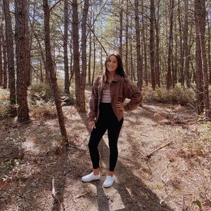 Meet your Posher, Madison